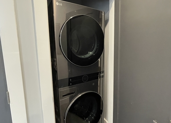 1 bed, 1 bath, 630 sqft, $3,200, Unit 306