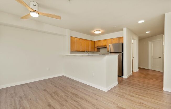 2 beds, 2 baths, 1,005 sqft, $2,895, Unit 504