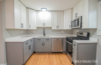 6141 N HERMITAGE AVE