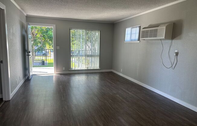 2 beds, 1.5 baths, 866 sqft, $2,880, Unit 800L3