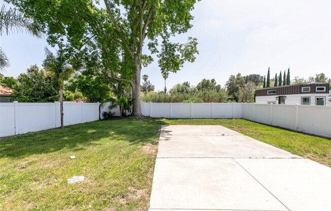 17646 RAYMER ST