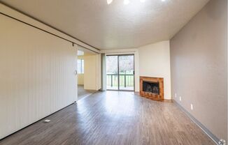 1 bed, 1 bath, $1,582, Unit 0155