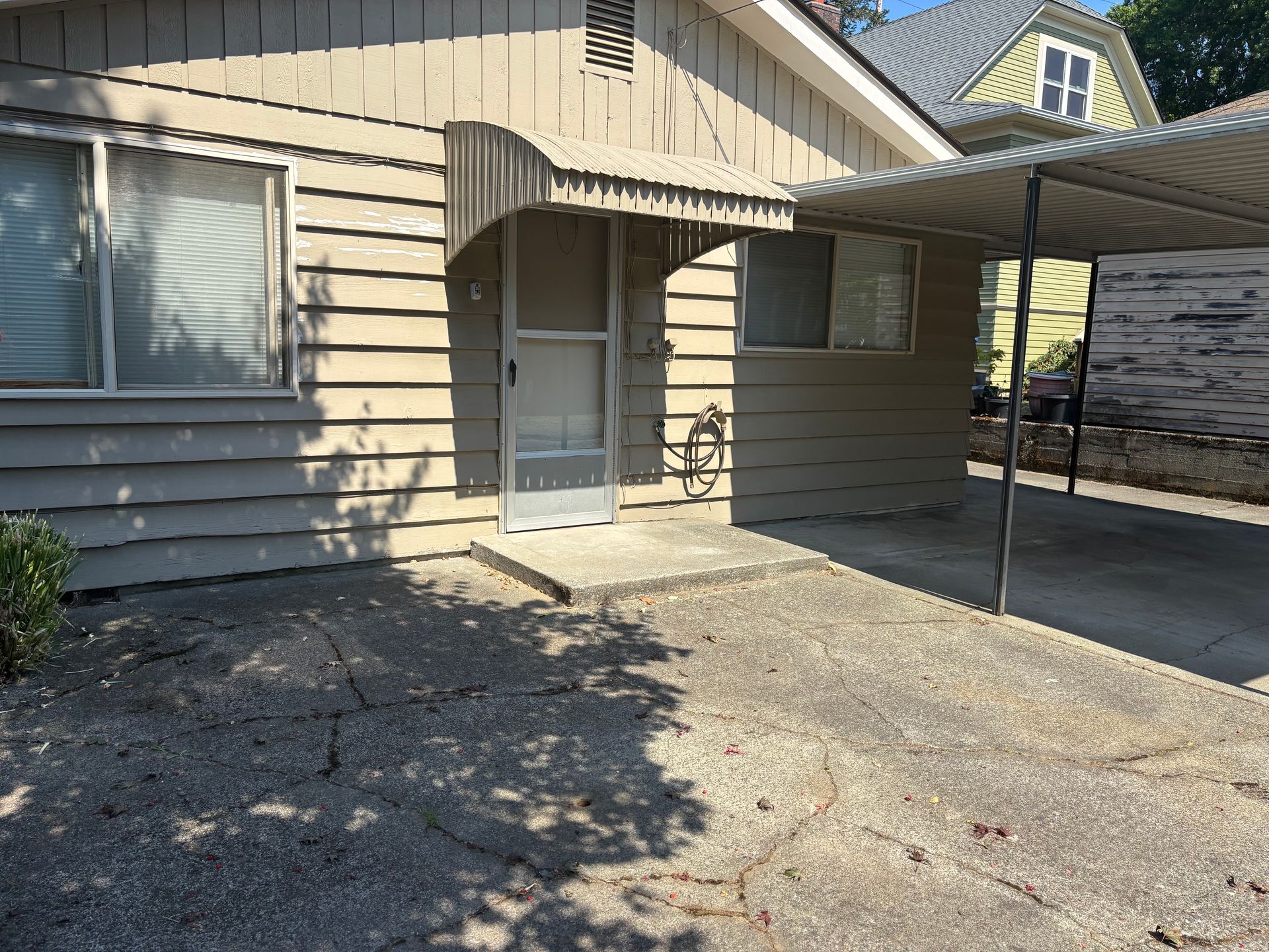 Ballard-Fremont Duplex: Comfortable Living with Modern Amenities