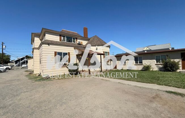 210 S Naches Ave