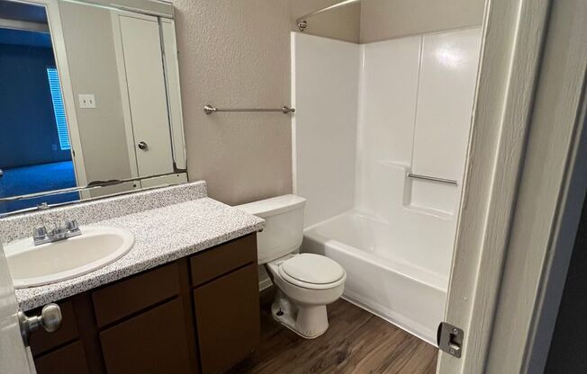 1 bed, 1 bath, 703 sqft, $875, Unit 2104