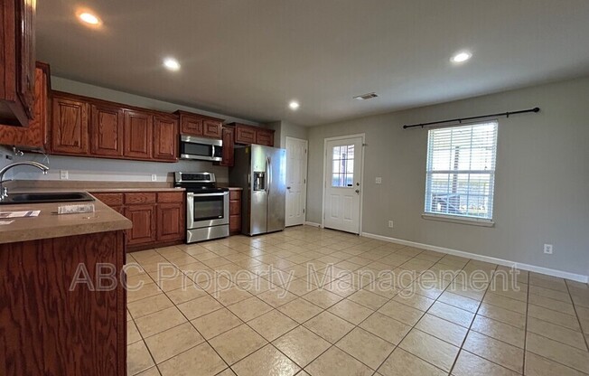 320 SIENNA DR