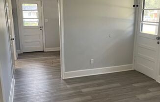 2 beds, 1 bath, $875