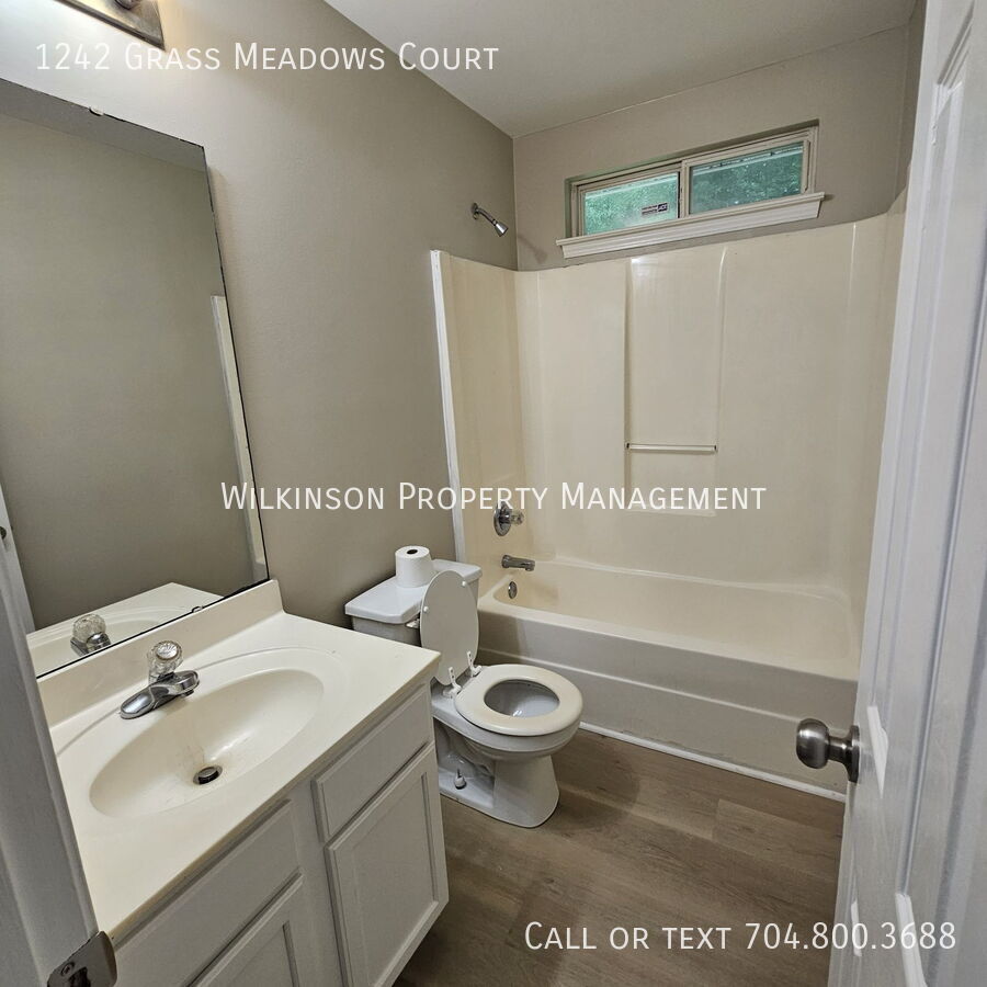 1242 GRASS MDWS CT