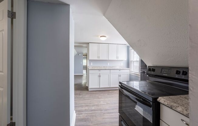 Minutes from Downtown, Blackstone, Dundee in the Heart of Midtown!