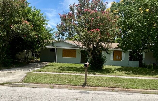 Charming 3 Bedroom Home in the Heart of Orlando!
