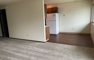 2 beds, 1 bath, 864 sqft, $1,450, Unit B8