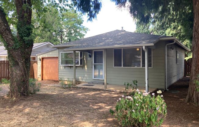 Quaint 1950's Home in Milwaukie