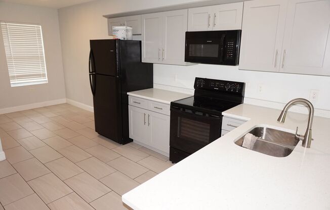 Spacious Duplex 3/2 Newly Built and Centrally Located