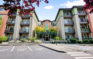 Beautiful 2 Bed 2 Bath for Rent with designated parking!