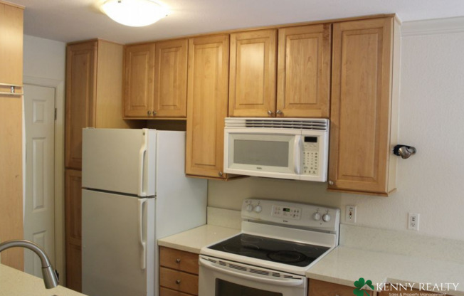 Rare Corner One Bedroom Fully Remodeled w/ In-Unit Laundry