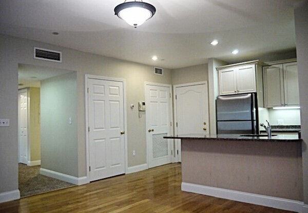 1522 VFW PKWY
