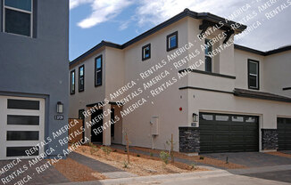 3725 E CATALINA DR