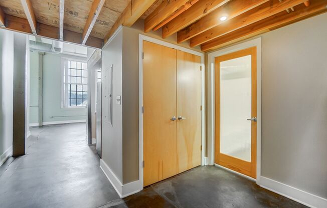 1 bed, 1 bath, 1,295 sqft, $1,787, Unit 3301-413