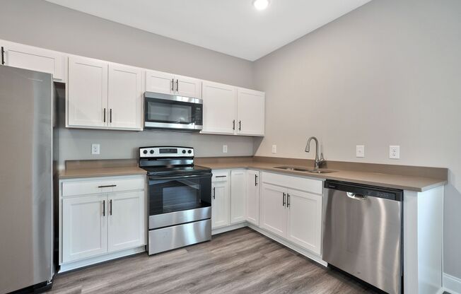 3 beds, 2.5 baths, 1,300 sqft, $1,500, Unit 41