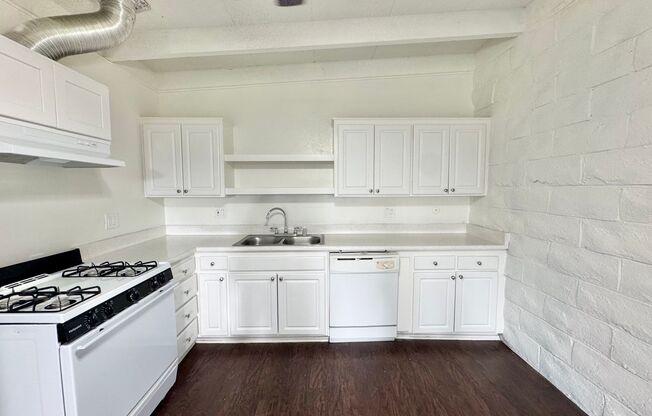 1 bed, 1 bath, 670 sqft, $2,095, Unit L86