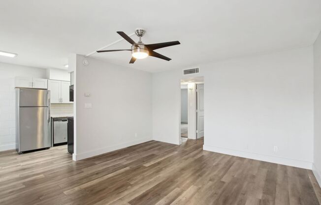 2 beds, 1 bath, 748 sqft, $1,649, Unit E67