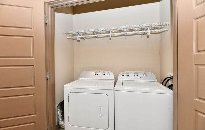 1 bed, 1 bath, 890 sqft, $1,399, Unit 881-405