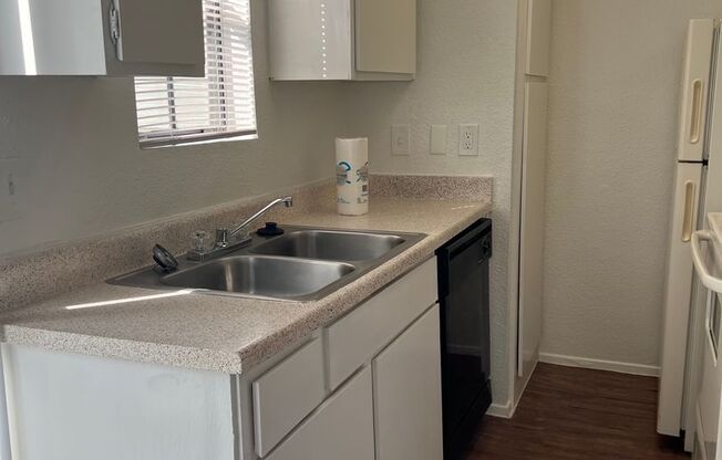 1 bed, 1.5 baths, 776 sqft, $975, Unit 25-1203