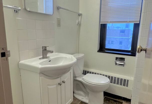 Studio, 1 bath, 320 sqft, $800, Unit # 516