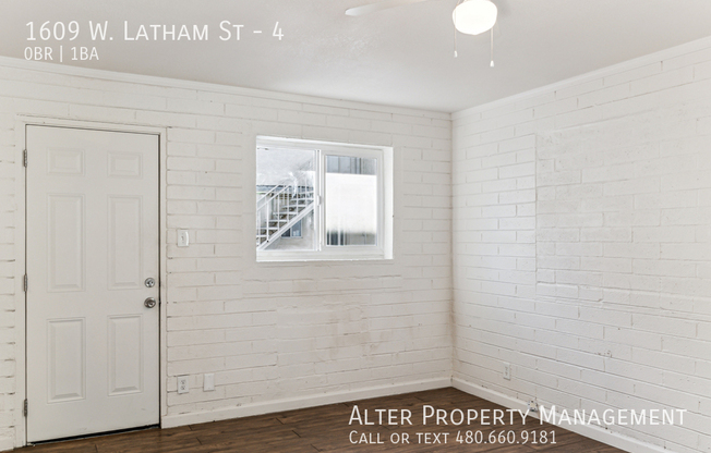 1609 W LATHAM ST