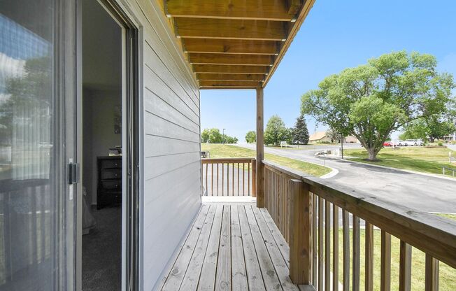 1 bed, 1 bath, 670 sqft, $1,000, Unit 208