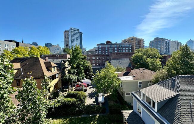 Studio, 1 bath, 412 sqft, $1,699, Unit Unit 701