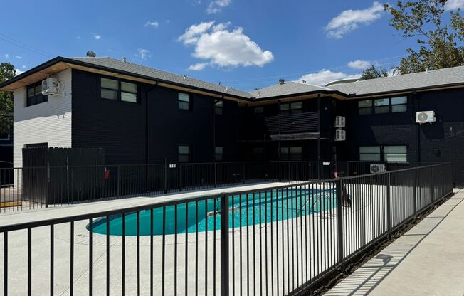 3 beds, 2 baths, 1,200 sqft, $2,599, Unit 1517-01