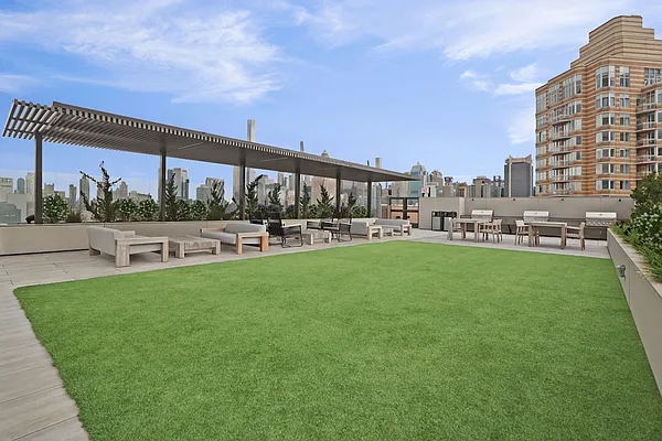 Studio, 1 bath, $4,895, Unit 18G