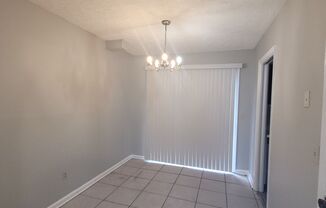 2 beds, 1 bath, $950, Unit Unit B