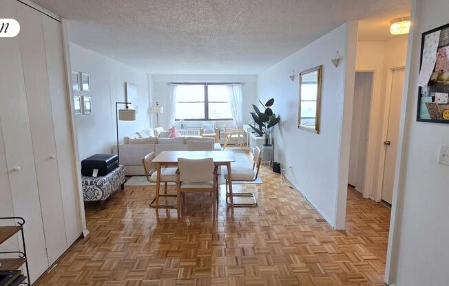 1 bed, 1.5 baths, $5,200, Unit 24E