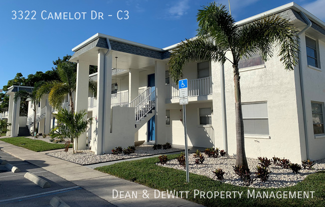 3322 Camelot Dr/3315 Barnsdale Dr