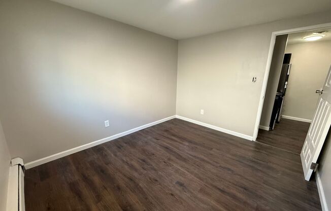1 bed, 1 bath, 500 sqft, $925, Unit 106