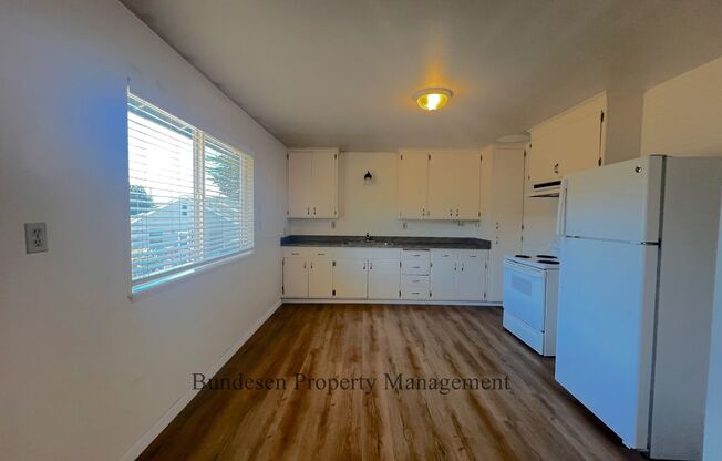 2 beds, 1 bath, $2,400