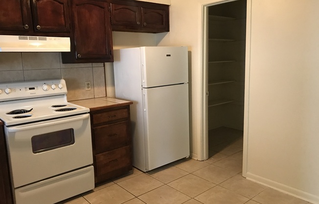 3 beds, 2 baths, 1,350 sqft, $1,175, Unit 8825-4