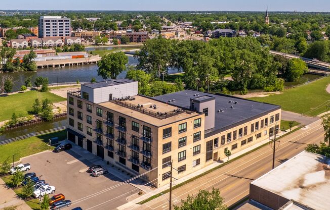 2 beds, 2 baths, 1,132 sqft, $1,700, Unit 306