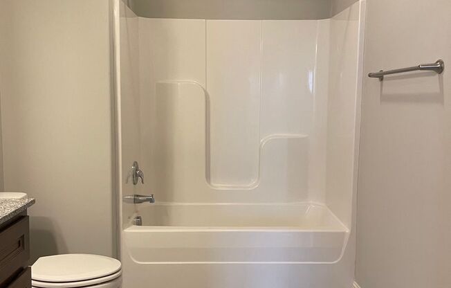 1 bed, 1 bath, 848 sqft, $775, Unit 31