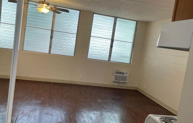 Kam IV Apartments