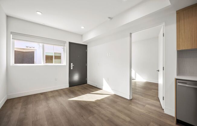 3 beds, 3 baths, 938 sqft, $3,150, Unit 603