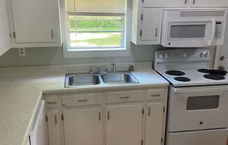 3 beds, 1 bath, $1,175