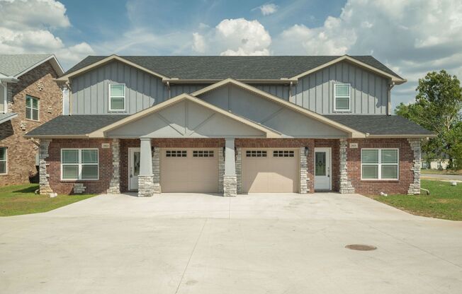 Brand New 2-Bed/3-Bath Townhouse in Joplin! RENT-$1295/DEPOSIT-$1,295