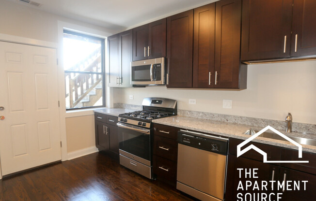 4447 N ROCKWELL