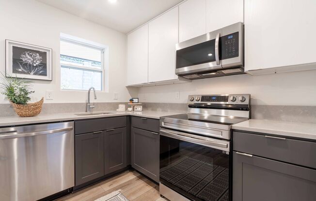 1 bed, 1 bath, $1,595, Unit 109 park modern