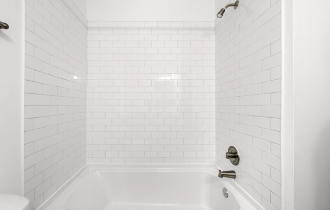 2 beds, 1.5 baths, 1,000 sqft, $3,557, Unit 363_H
