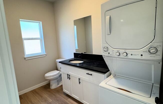 Newly Built 3 Bed, 2.5 Bath Cottage Homes with Washer & Dryer