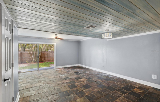 156 W DOUGLAS RD